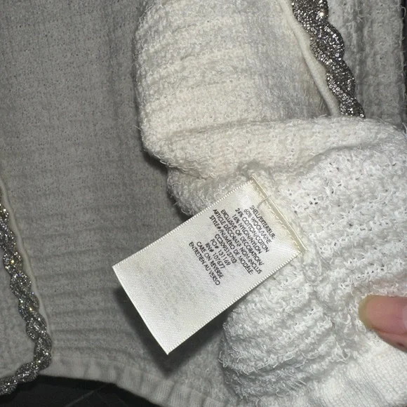 Alice + Olivia
Akira Embellished-Trim Cardigan Size XL - Picture 11 of 13